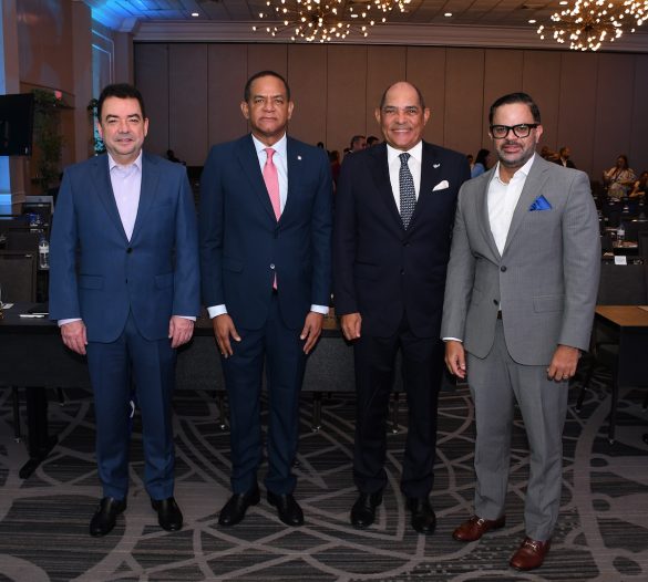 Andrés Mejía, Julio César Valentín Jiminián , José Zapata y Rafael Nolasco