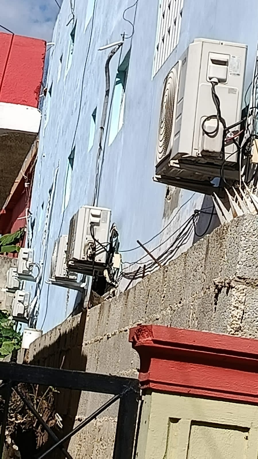 Image default