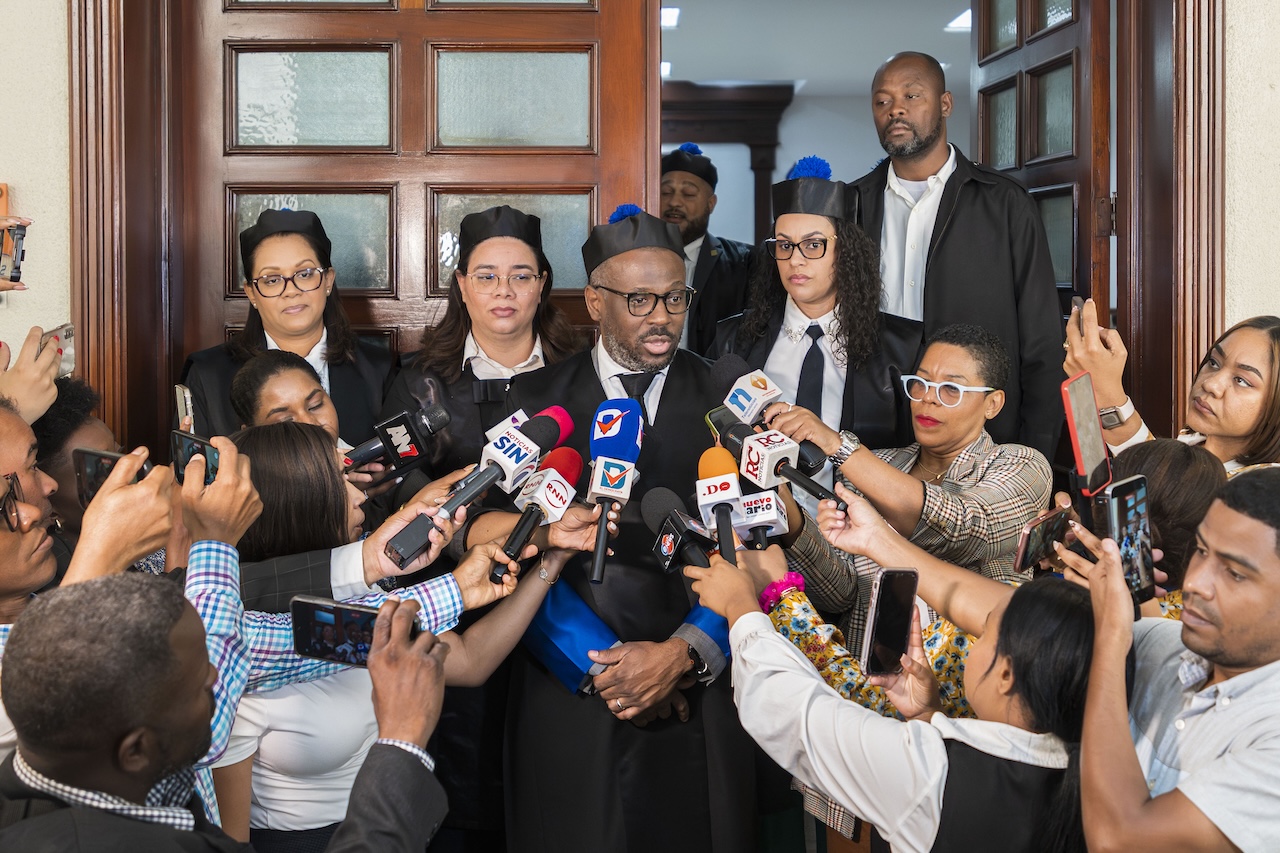 Image default